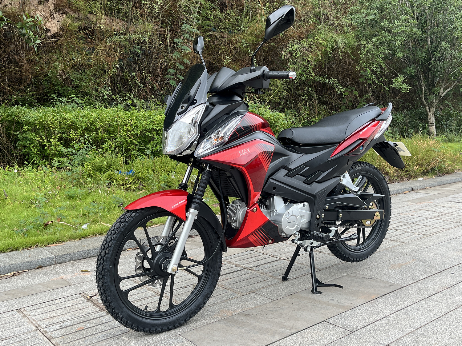 Мопед PROMAX STREET CROSS MAX 150 (49) в Димитровграде Мопед PROMAX STREET CROSS MAX 150 (49) в Димитровграде