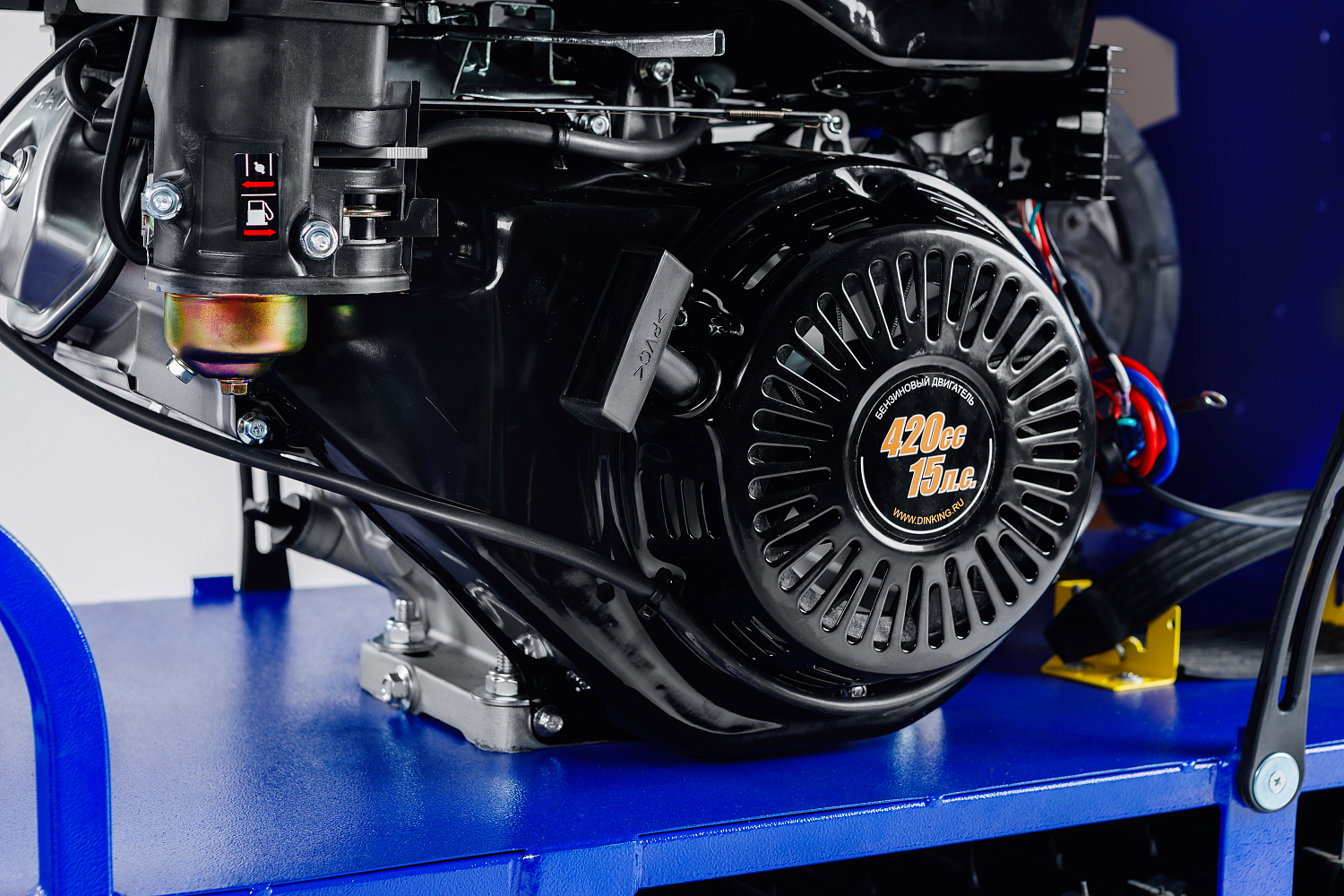 МОТОБУКСИРОВЩИК SNOW DOG 15 л.с. в Димитровграде МОТОБУКСИРОВЩИК SNOW DOG 15 л.с. в Димитровграде