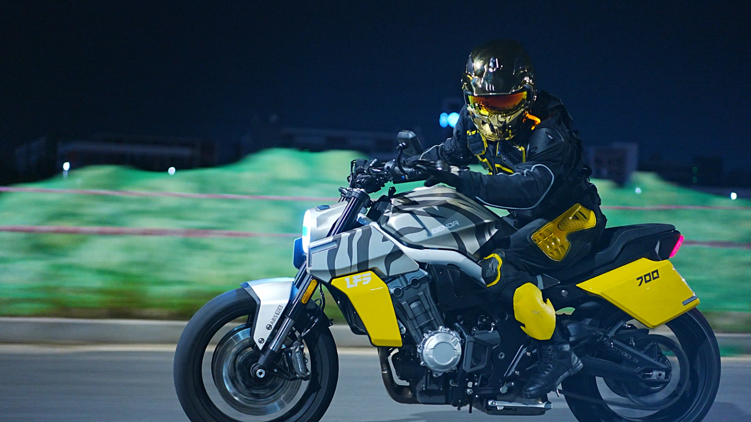 Мотоцикл Benda LFS 700 в Димитровграде Мотоцикл Benda LFS 700 в Димитровграде